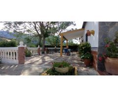 VENTA PARCELA CON CASA Y PISCINA. UBRIQUE