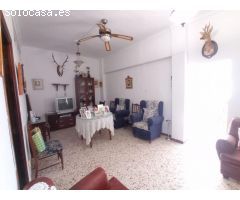 VENTA AMPLIA CASA CÉNTRICA CON GARAJE