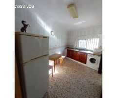 VENTA AMPLIA CASA CÉNTRICA CON GARAJE