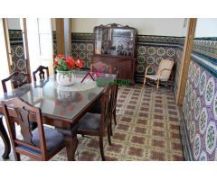 VENTA AMPLIA CASA CÉNTRICA + GARAJE+ PATIO + TERRAZA
