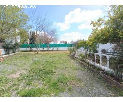 VENTA PARCELA CON 2 CASAS Y 2 PISCINAS. VILLAMARTIN