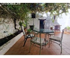 VENTA FANTÁSTICA VIVIENDA CON AMPLIO PATIO. BENAOCAZ