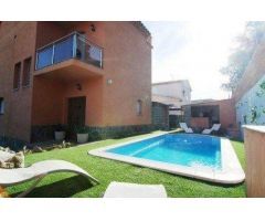 Chalet en Venta en Sant Genís de Palafolls, Barcelona