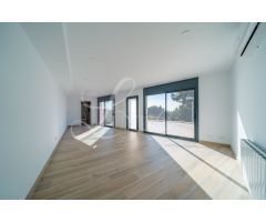 Villa de Lujo en Alquiler en Santa Susanna de Peralta, Barcelona