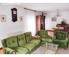 CASA DE PUEBLO MUY AMPLIA  EN EL CENTRO DEL PUEBLO