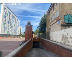Buena plaza de garaje al lado colegio Santa Luisa de Marillac en Barañain