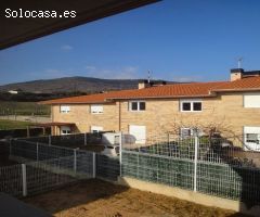 Chalet adosado en Muniain de la Solana Calle trujal 16