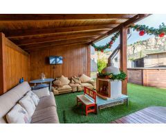 MAGNIFICO CHALET INDEPENDIENTE CON JARDIN Y PISCINA