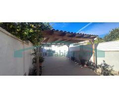 Chalet pareado con piscina en La Cañada, reformado y listo para entrar a vivir!!
