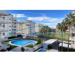 Bonito apartamento en primera línea de Playa de Daimús. Con piscina, garaje y trastero!!!!