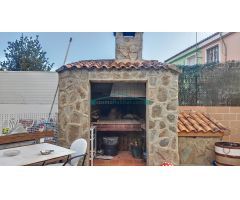 ESPECTACULAR CHALET CON PISCINA EN CATADAU