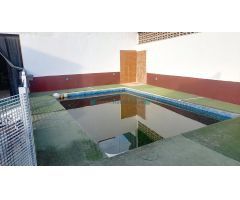 ESPECTACULAR CHALET CON PISCINA EN CATADAU