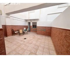 Amplia y acogedora vivienda situada en una de las zonas mas tranquilas de Benifaió