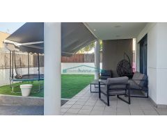 maravilloso chalet adosado en la urbanización Maravisa, en La Pobla de Vallbona