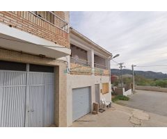 Casa de pueblo a la venta en el corazón de Chera. Una gran oportunidad de vivir la belleza de Chera!