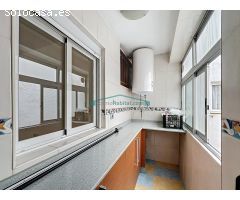 Tu nuevo hogar te espera en Paterna!! Amplio y luminoso piso en el Alborgí, con gran potencial!!