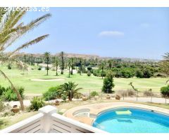 CHALET JUNTO  AL CAMPO DE GOLF DE ALMERIMAR
