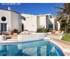 CHALET JUNTO  AL CAMPO DE GOLF DE ALMERIMAR