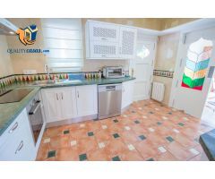 Chalet en Venta en Campello (El), Alicante