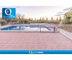 Chalet en Venta en Busot, Alicante