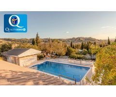 Casa en Venta en Busot, Alicante