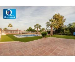 Chalet en Venta en Mutxamel, Alicante