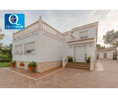 Chalet en Venta en Mutxamel, Alicante