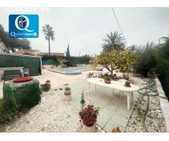 Chalet en Venta en Busot, Alicante