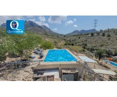 Chalet en Venta en Busot, Alicante