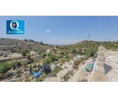 Chalet en Venta en Busot, Alicante