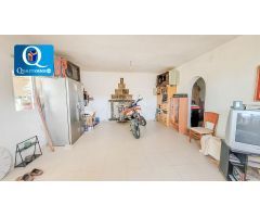 Chalet en Venta en Busot, Alicante