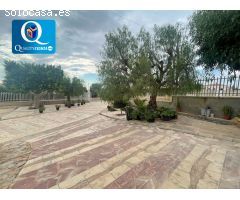 Villa en Venta en Elche/Elx, Alicante