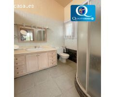 Villa en Venta en Elche/Elx, Alicante