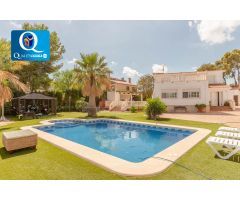 Villa en Venta en Sant Joan d`Alacant, Alicante