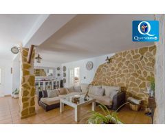 Villa en Venta en Sant Joan d`Alacant, Alicante