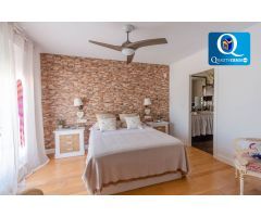 Villa en Venta en Sant Joan d`Alacant, Alicante