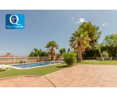 Villa en Venta en Sant Joan d`Alacant, Alicante