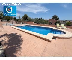 Villa Independiente en Venta en Mutxamel, Alicante