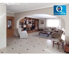 Chalet en Venta en Mutxamel, Alicante