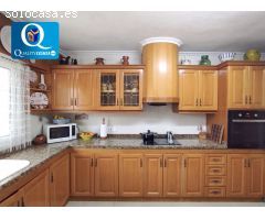 Chalet en Venta en Mutxamel, Alicante