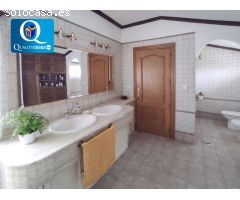 Chalet en Venta en Mutxamel, Alicante