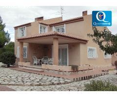 Villa en Venta en Mutxamel, Alicante