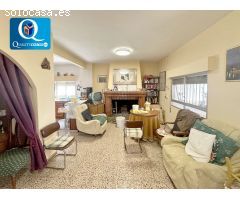 Chalet en Venta en Busot, Alicante