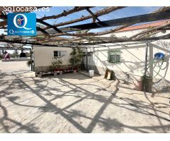 Chalet en Venta en Busot, Alicante