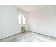 CASA CON PISCINA Y PARCELA EN JUN