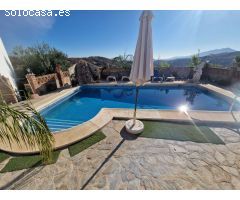 Chalet en Venta en Guaro, Málaga