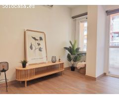 Piso en venta totalmente reformado de 1 dormitorio con vistas despejadas en Benalmádena Costa.