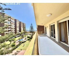 Espectacular vivienda de 3 dormitorios con vistas al mar en primera línea de playa