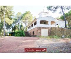 Espectacular villa en una de las mejores zonas de Nàquera