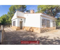 Chalet en una sola planta con gran parcela